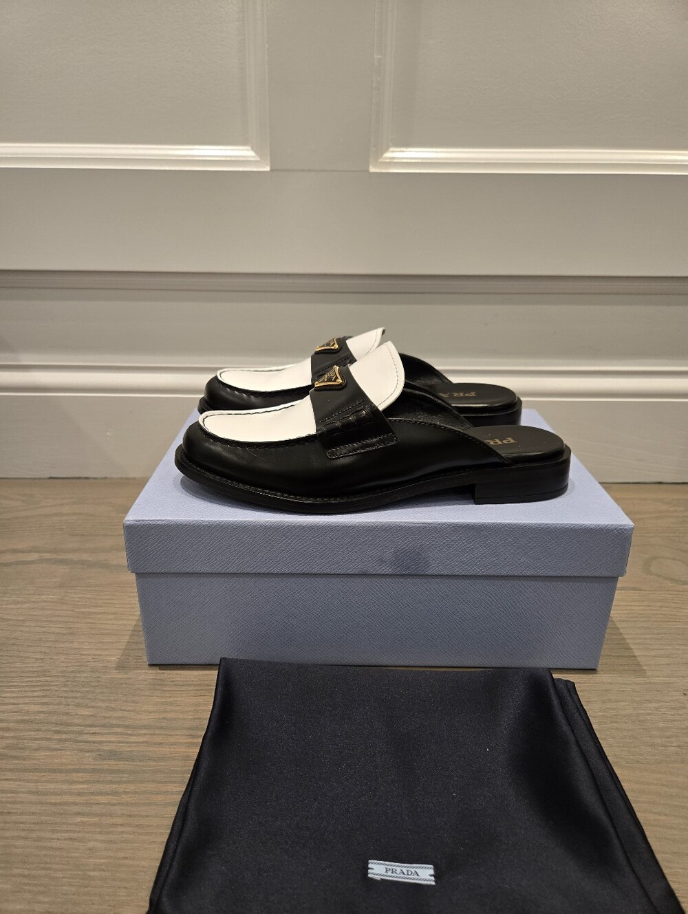 $1,200 Prada Brushed Leather Bi-color Triangle Logo Loafer Mule EU 38 US 8 BNIB - Picture 7 of 13
